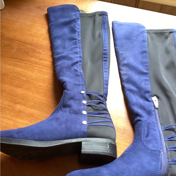 Zoee Two- Tone Blue/ Black Knee High Boot - Picture 3 of 8